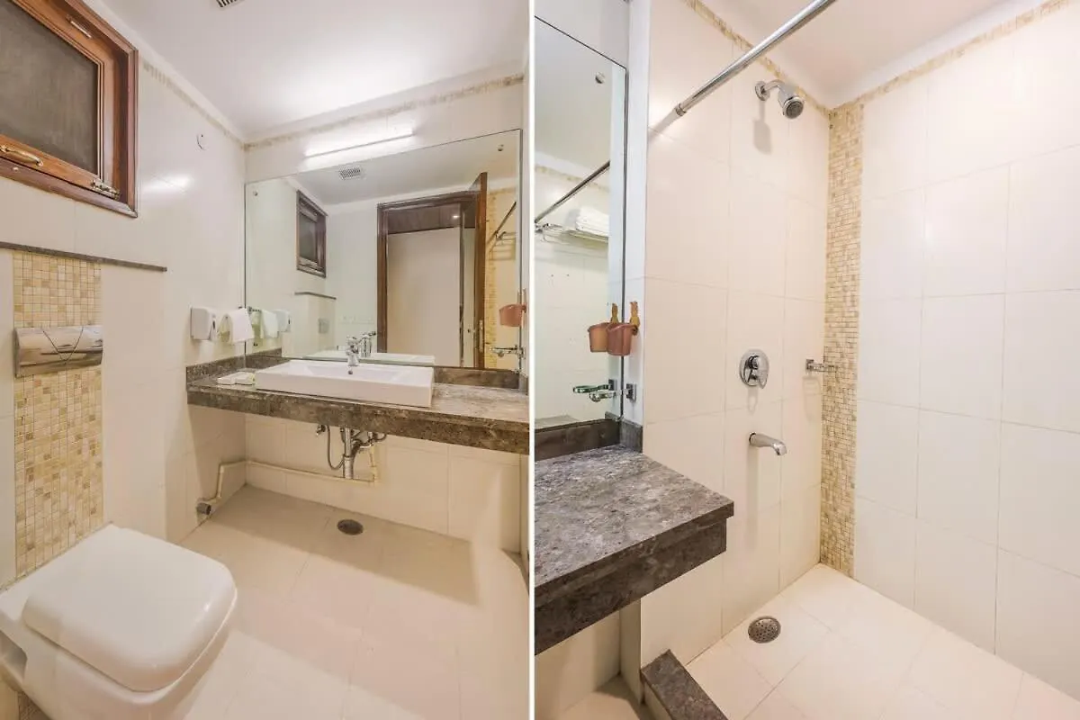 Green Retreat Apartments With Garden Γκουργκάον